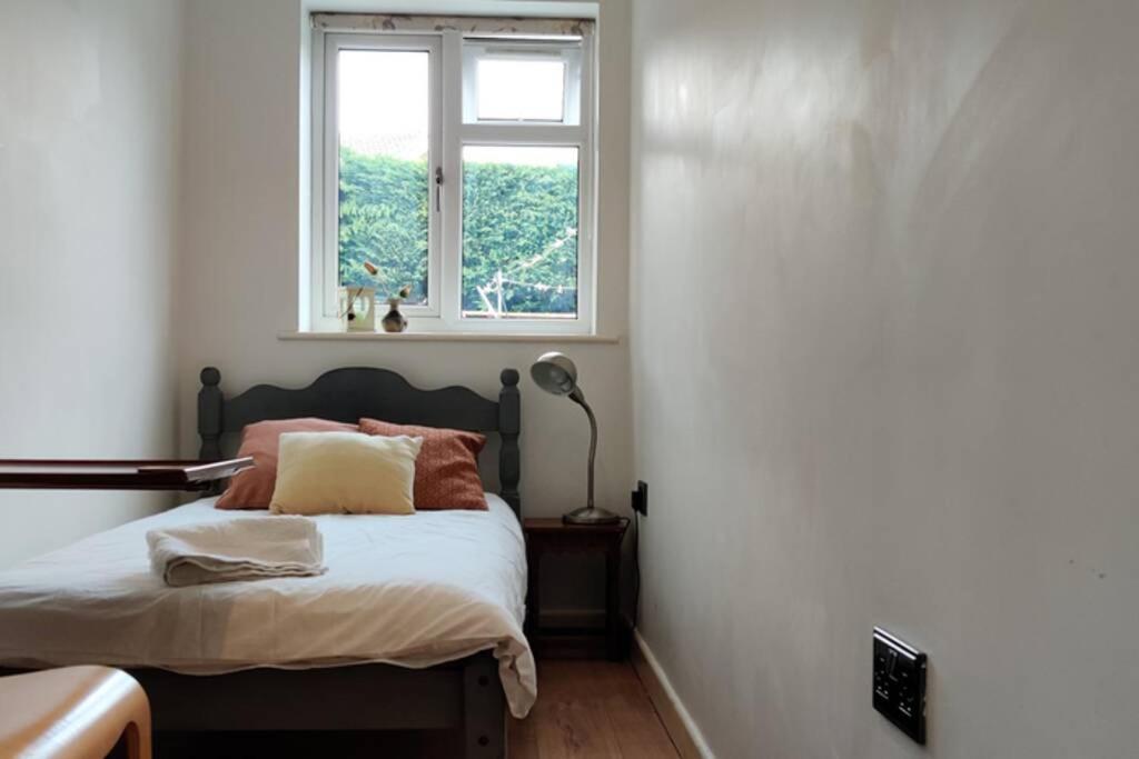 Private Comfortable Guest Suite - Nottingham Exterior foto